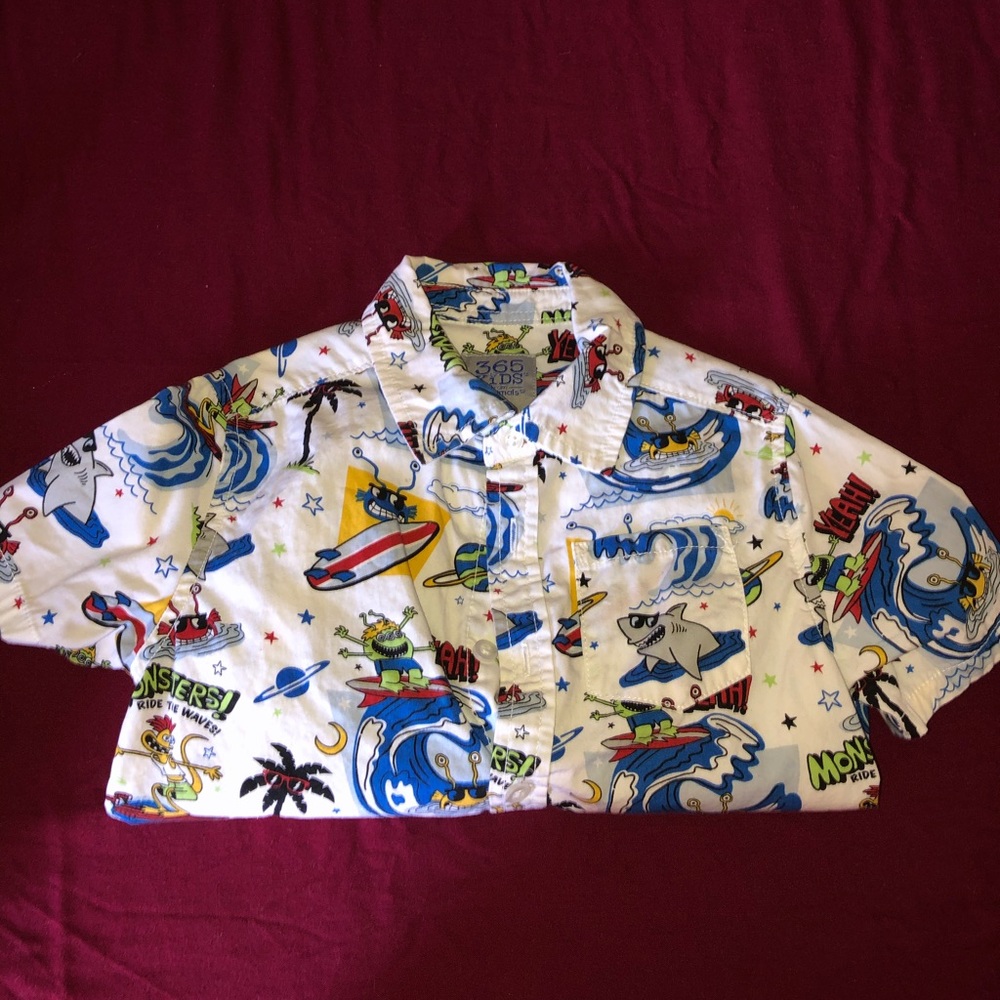 $5 dollar shirt sale ! Or 3 for $12!!!!